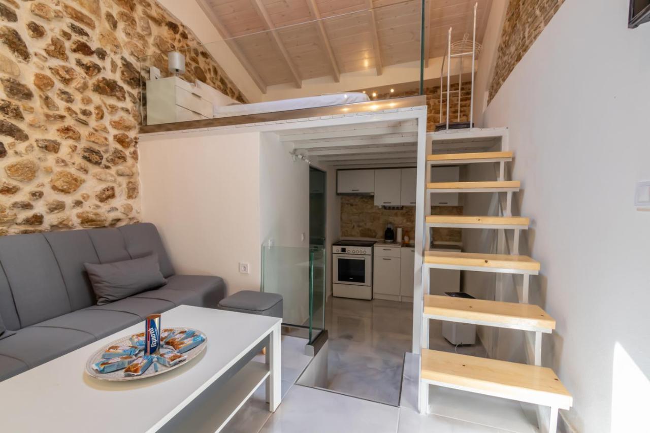 Appartement Stone House à Mantouki Extérieur photo