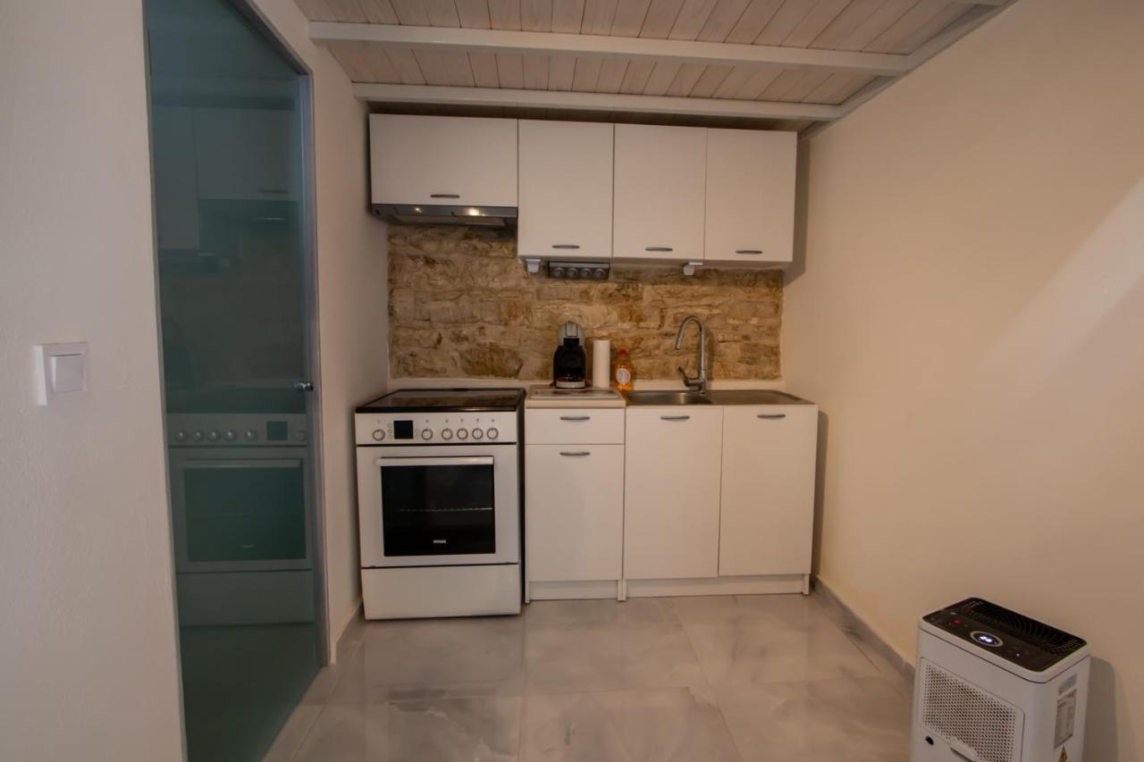 Appartement Stone House à Mantouki Extérieur photo